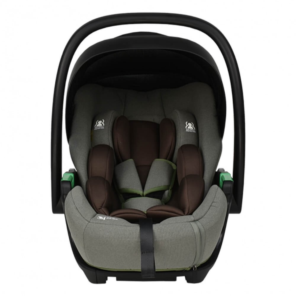 Η φωτογραφία δείχνει Το νέο baby i-Size βρεφικό κάθισμα αυτοκινήτου της Bebe Stars, είναι κατάλληλο για χρήση για παιδάκια με ύψος 40-87 cm ή 0-15 μηνών.