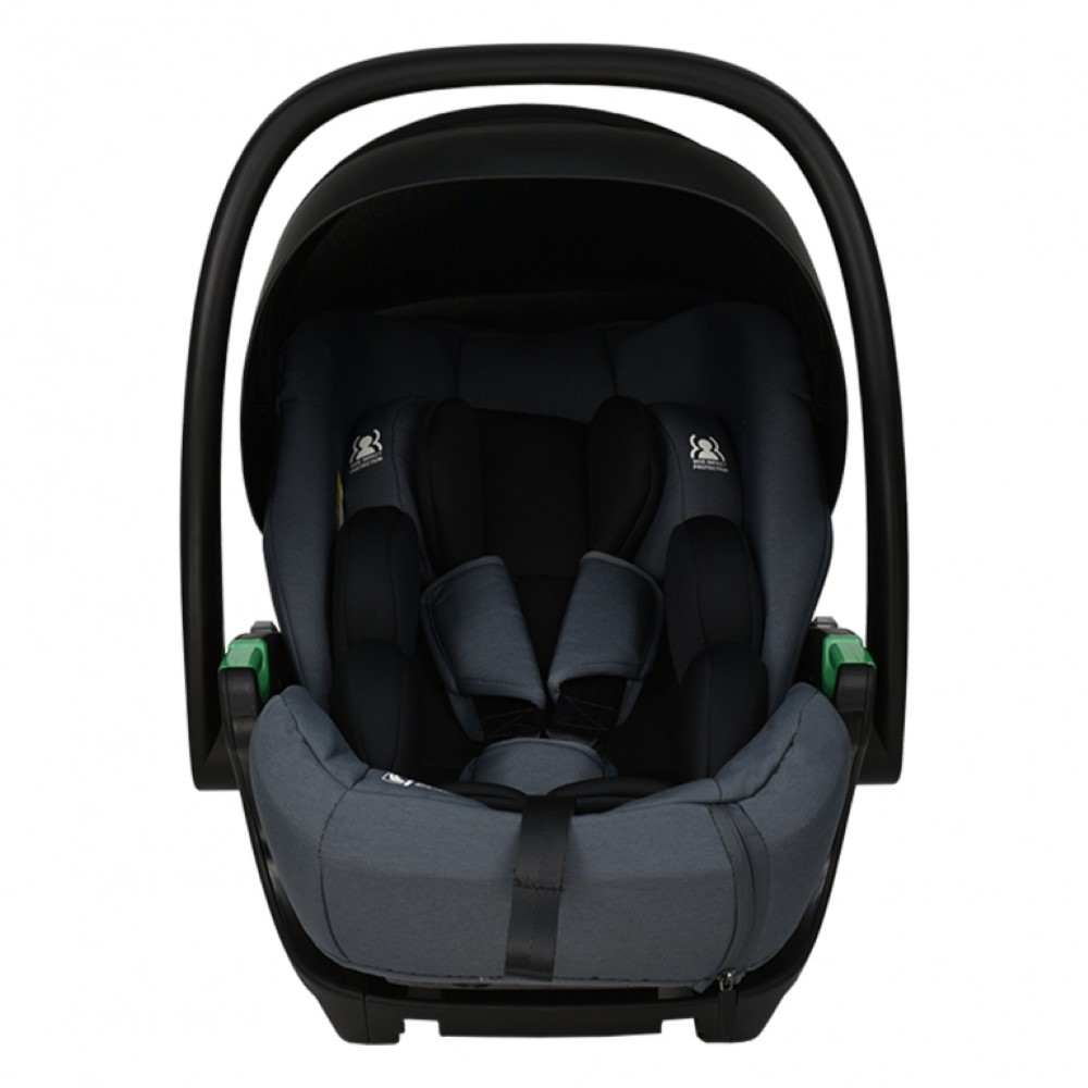 Το νέο baby i-Size βρεφικό κάθισμα αυτοκινήτου της Bebe Stars, είναι κατάλληλο για χρήση για παιδάκια με ύψος 40-87 cm ή 0-15 μηνών.