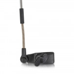 Η λαβή είναι εξοπλισμένη με ένα πλαστικό κλιπ στερέωσης που είναι συμβατό με τετράγωνα, στρογγυλά και οβάλ κουφώματα και κάνει την ομπρέλα ευέλικτη στην προσαρμογή της στο καρότσι.