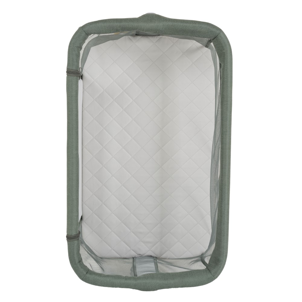 Το Aura Baby Bed δημιουργείται με προσοχή στην κάθε λεπτομέρεια, διασφαλίζοντας ότι το μωρό σας είναι πάντα κοντά σας! Πρακτικό, άνετο και ασφαλές, αυτό το πολυλειτουργικό βρεφικό κρεβάτι είναι η τέλεια λύση για τον ήρεμο ύπνο του παιδιού σας.