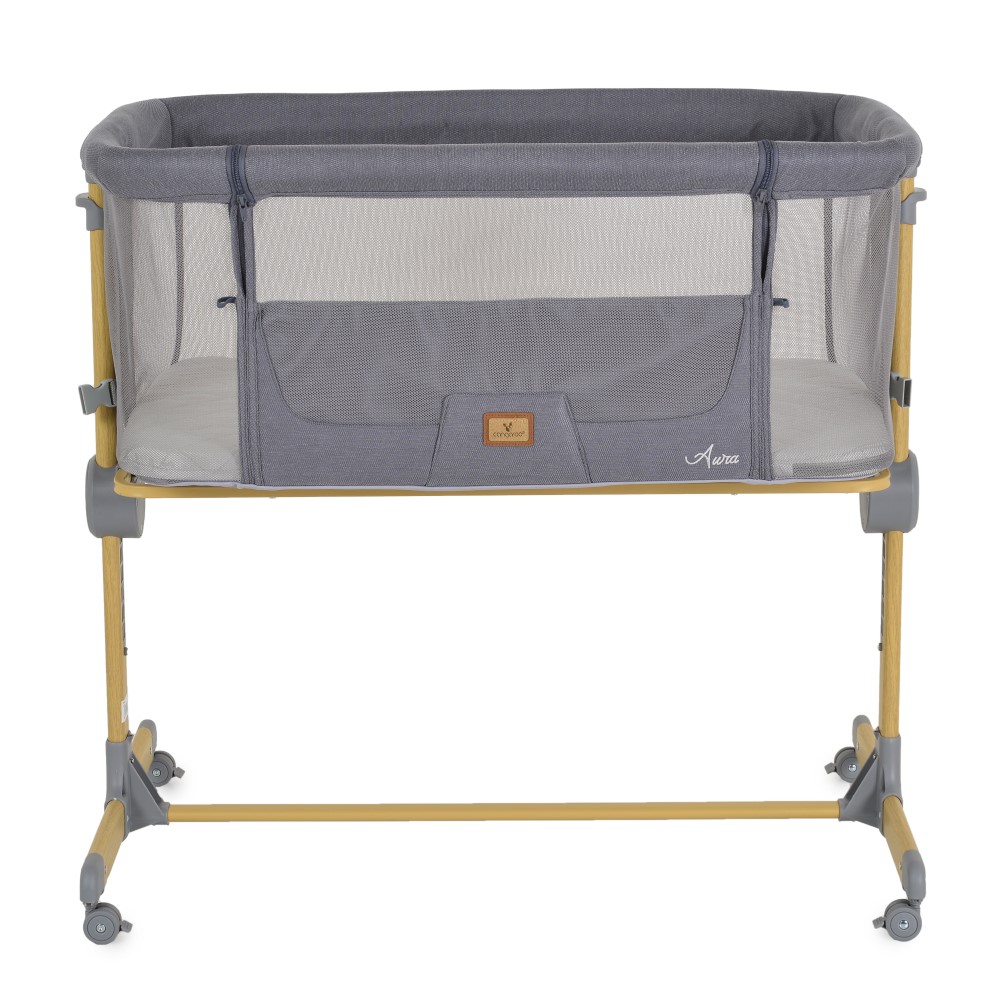 Το Aura Baby Bed δημιουργείται με προσοχή στην κάθε λεπτομέρεια, διασφαλίζοντας ότι το μωρό σας είναι πάντα κοντά σας! Πρακτικό, άνετο και ασφαλές, αυτό το πολυλειτουργικό βρεφικό κρεβάτι είναι η τέλεια λύση για τον ήρεμο ύπνο του παιδιού σας.