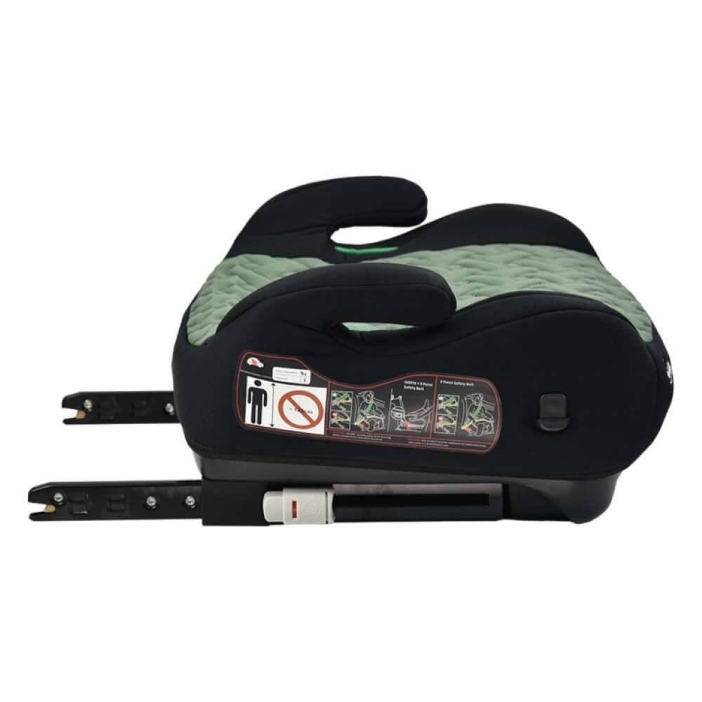 Η φωτογραφία δείχνει Το νέο booster i-Size της Bebe Stars είναι ένα κάθισμα που ανασηκώνει το παιδί στο κατάλληλο ύψος για τη σωστή εφαρμογή της ζώνης 3 σημείων του αυτοκινήτου στο σώμα του.