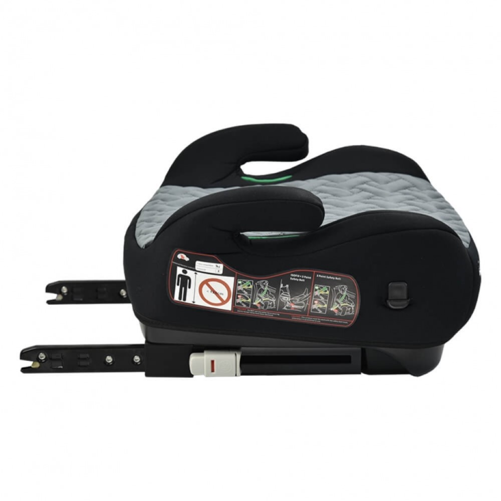 Η φωτογραφία δείχνει Το νέο booster i-Size της Bebe Stars είναι ένα κάθισμα που ανασηκώνει το παιδί στο κατάλληλο ύψος για τη σωστή εφαρμογή της ζώνης 3 σημείων του αυτοκινήτου στο σώμα του.