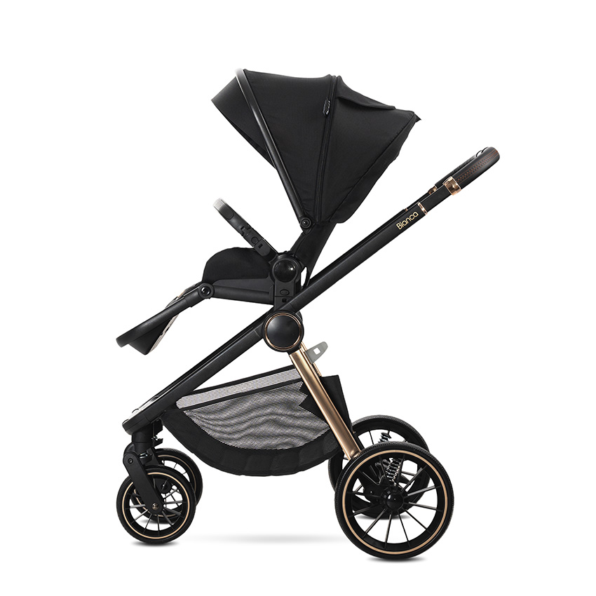 Η φωτογραφία δείχνει Πολυκαρότσι της εταιρείας Lorelli 2 σε 1 με κάθισμα καροτσιού και ξεχωριστή καλαθούμε με σκληρή βάσηΑναλυτικά χαρακτηριστικά:&nbsp;Πλαίσιο αλουμινίουΣακίδιο πλάτηςΛαβή γονέα: δέρμα PUΡυθμιζόμενη πλάτη με μηχανισμό - 3 θέσεωνΜεγάλο καλάθι αγορώνΑφαιρούμενη μπροστινή μπάραΠίσω τρο