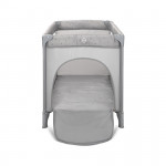 LORELLI ΠΑΡΚΟΚΡΕΒΑΤΟ 2 ΕΠΙΠΕΔΩΝ CARINA2 όροφος αφαιρούμενος με φερμουάρΑσφαλές μέρος για ύπνοΣτρώμα κατάλληλο μόνο για παιχνίδιΑναδιπλούμενο σε συμπαγές μέγεθοςΔιπλό σύστημα αναδίπλωσης ασφαλείαςΔιαθέτει πλαινό άνοιγμαΔιαθέτει ροδάκια από την μία πλευράΤσάντα μεταφοράςΔιαστάσεις: 126/66/76 cm