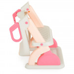 Η φωτογραφία δείχνει Εκπαιδευτικό κάθισμα τουαλέτας με σκάλα που επιτρέπει στα μικρά παιδιά να χρησιμοποιούν μια τυπική τουαλέτα ανεξάρτητα, παρέχοντάς τους άνεση, αυτοπεποίθηση και βοηθώντας τους να αναπτύξουν καλές συνήθειες υγιεινής.