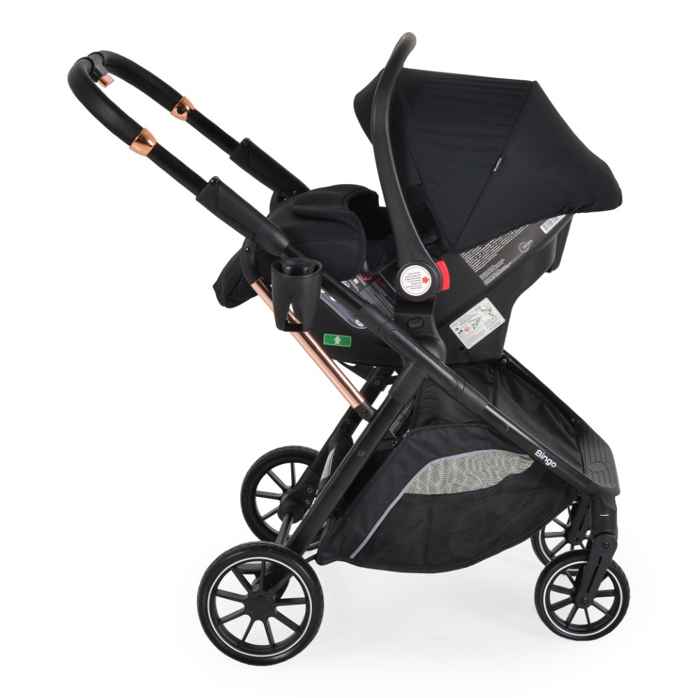 Η φωτογραφία δείχνει Το καρότσι Bingo 2-σε-1 της Moni είναι η τέλεια λύση για γονείς που αναζητούν άνεση, λειτουργικότητα και ασφάλεια.