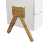 Η νέα, μοντέρνα και στυλάτη συρταριέρα- αλλαξιέρα Monna, διαθέτει 3 ευρύχωρα συρτάρια.