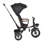 Το Jasper είναι το τέλειο τρίκυκλο για παιδιά άνω των 10 μηνών, με μέγιστη χωρητικότητα βάρους 25 κιλά – ο ιδανικός σύντροφος για διασκέδαση και άνεση στην αρχή του ταξιδιού του παιδιού σας!Το τρίκυκλο μπορεί να χρησιμοποιηθεί με δύο κύριες επιλογές:Τρίκυκλο με λαβή γονικού ελέγχου: Οι γονείς μ