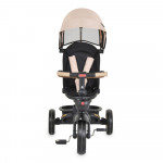 Η φωτογραφία δείχνει Το Jasper είναι το τέλειο τρίκυκλο για παιδιά άνω των 10 μηνών, με μέγιστη χωρητικότητα βάρους 25 κιλά – ο ιδανικός σύντροφος για διασκέδαση και άνεση στην αρχή του ταξιδιού του παιδιού σας!Το τρίκυκλο μπορεί να χρησιμοποιηθεί με δύο κύριες επιλογές:Τρίκυκλο με λαβή γονικού ελέγ