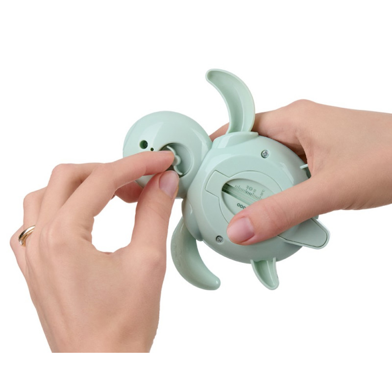 Η φωτογραφία δείχνει ΘΕΡΜΟΜΕΤΡΟ ΜΠΑΝΙΟΥ ΤΗΣ ΕΤΑΙΡΕΙΑΣ KIKKA BOO• Θερμόμετρο μπάνιου από ασφαλή και υψηλής ποιότητας υλικά.