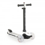 Byox scooter πατίνι Τύπος ρουλεμάν: ABEC-5Υλικό κατασκευής: ΑλουμίνιοΥλικό-μέγεθος τροχών: μπροστά 125/40mm, πίσω 90/40 mmΦως LED  με κουμπί στην σανίδα και στις 2 πλευρές και κατα μήκος του τιμονιού.