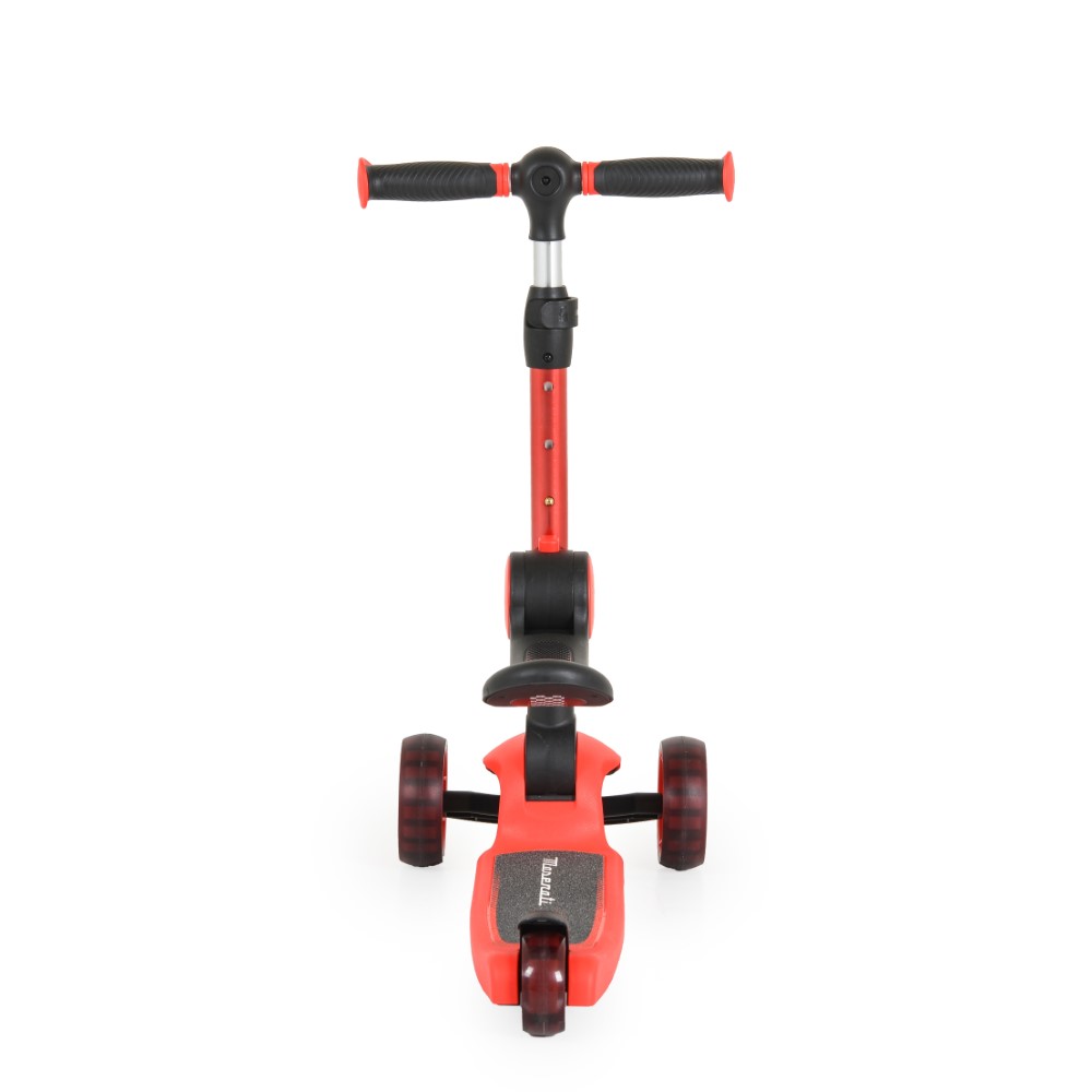 Η φωτογραφία δείχνει Αδειοδοτημένο σκούτερ από τη Maserati S.