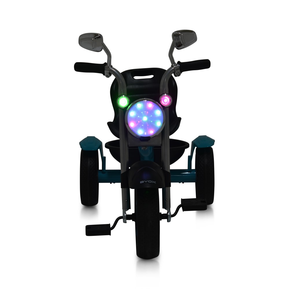 Προορίζεται για παιδιά άνω των 3 ετών με μέγιστο βάρος έως 25 κιλά.