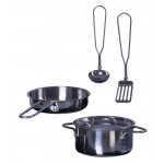 Ξύλινη κουζίνα με 4 αξεσουάρ μαγειρικής.