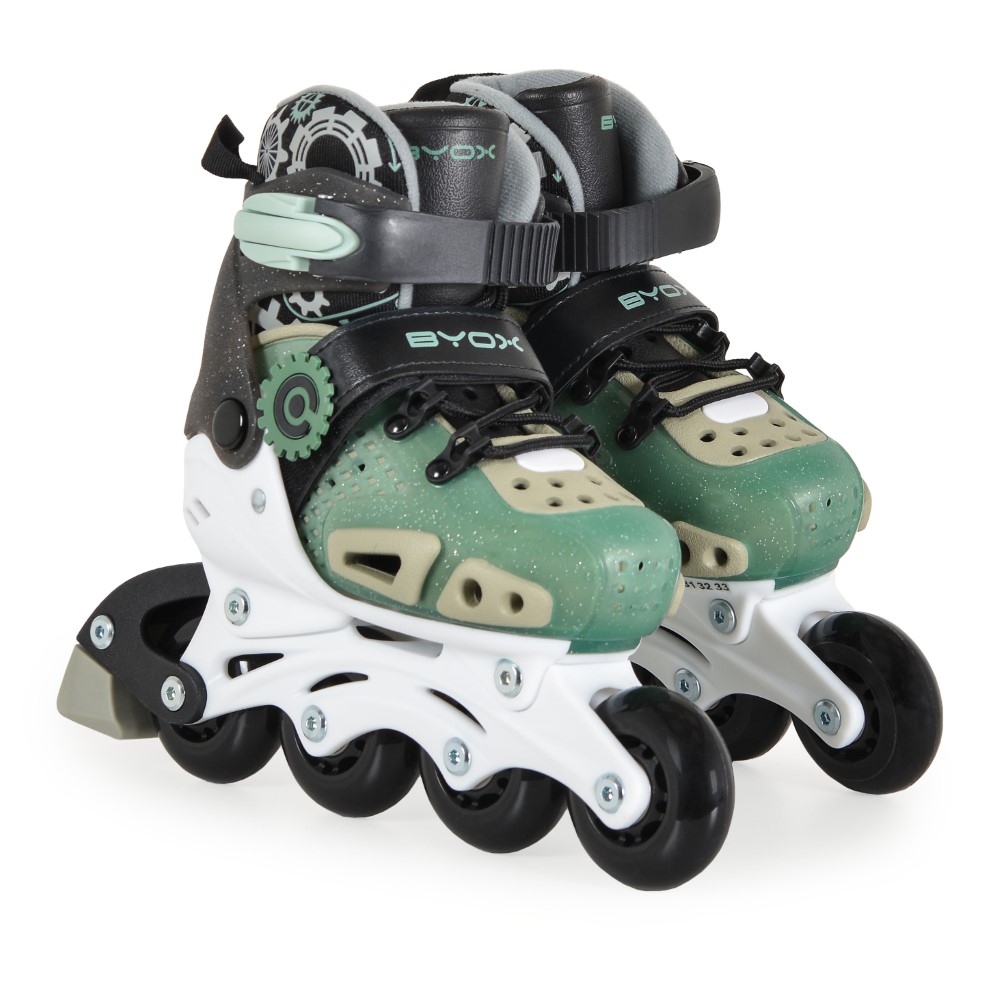 Inline Skates με τετραπλούς τροχούς κατάλληλα για αρχάριουςΚέλυφος: Υψηλής πρόσκρουσης PP Καπάκι δακτύλων/μανσέτα: Υψηλής πρόσκρουσης PP με γκλίτερ Κλείσιμο: ρυθμιζόμενες πόρπες Μπότες επένδυσης: ντεγκραντέ χρώμα γκλίτερ + αναπνεύσιμο βελούδο με επένδυση από αφρώδες υλικό έως και υλικό έγχυσης (SS2m