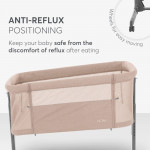 Το Bedside Crib NOAH είναι σχεδιασμένο για βρέφη από τη γέννηση έως 6 μηνών, παρέχοντας ένα ασφαλές, άνετο μέρος ακριβώς δίπλα στο κρεβάτι σας βοηθώντας τόσο τους γονείς όσο και το μωρό να επιτύχουν έναν ήσυχο και εύκολο νυχτερινό ύπνο.