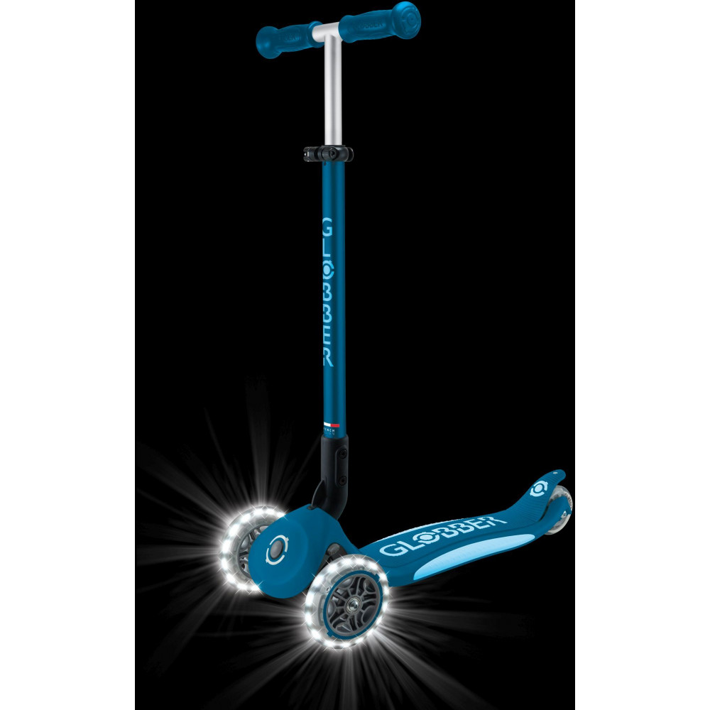 Η φωτογραφία δείχνει Globber Scooter Elite Lights V2 Petrol Blue (439-601-3).