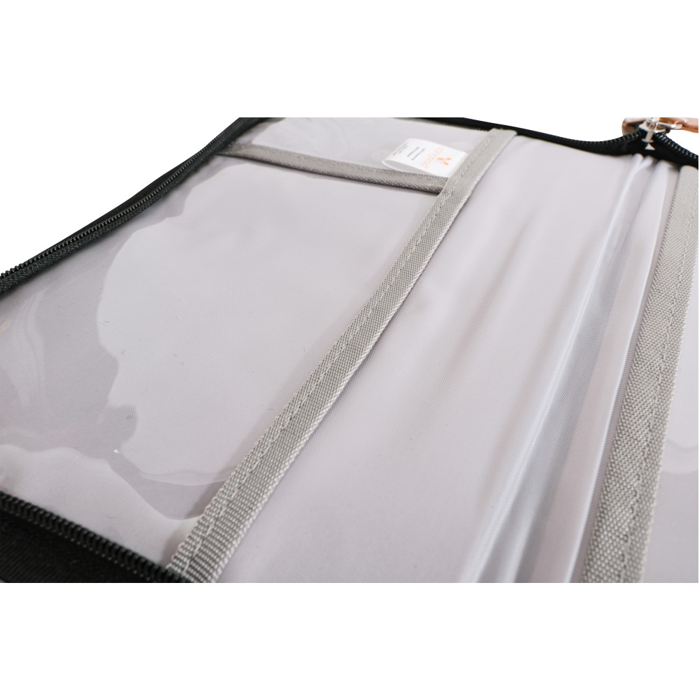 Η φωτογραφία δείχνει Διαθέτει πολλές τσέπες και θέσεις για αποθήκευση και διατήρηση των αντικειμένων σας σε καλή κατάσταση.