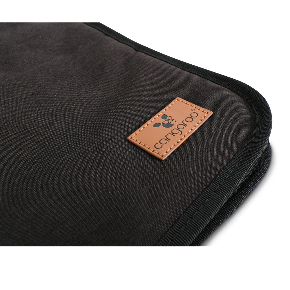 Η φωτογραφία δείχνει Διαθέτει πολλές τσέπες και θέσεις για αποθήκευση και διατήρηση των αντικειμένων σας σε καλή κατάσταση.