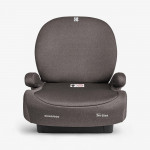 Η φωτογραφία δείχνει Η ασφάλεια και η άνεση στο αυτοκίνητο πρέπει να είναι προτεραιότητα για όλους, ιδιαίτερα για τα νεότερα μέλη της οικογένειας.