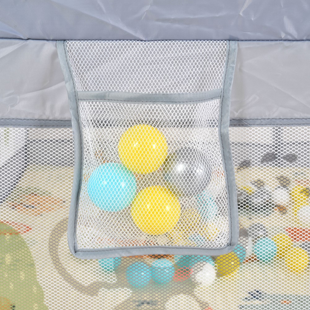 Το σετ παρκοκρέβατου GameZone της Moni έχει σχεδιαστεί για παιδιά ηλικίας 6 έως 36 μηνών, παρέχοντας ένα ασφαλές, άνετο και διασκεδαστικό περιβάλλον παιχνιδιού.