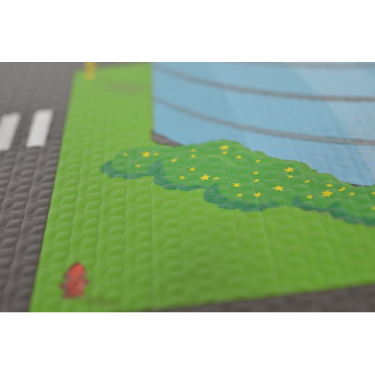 Η φωτογραφία δείχνει Μαλακό πατάκι παιχνιδιού με διαστάσεις 120Χ100 και πάχος 3 cm.