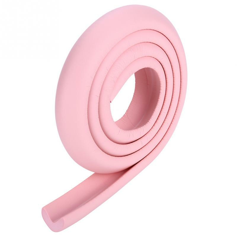 Το προστατευτικό γωνιών Soft Guard προστατεύει τα παιδιά από τραυματισμούς από τις άκρες και τις αιχμηρές γωνίες.