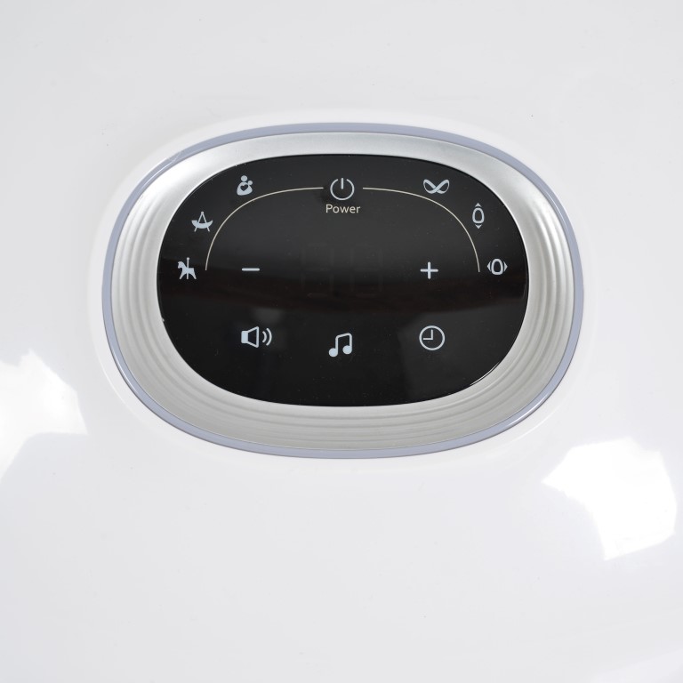 Η φωτογραφία δείχνει Ηλεκτρικό Ρηλάξ Cangaroo swing TriumphΣτην ηλεκτρική κούνια Triumph κάθε μωρό θα νιώσει υπέροχα.