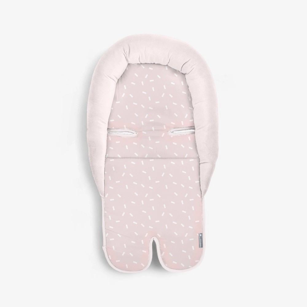 Η φωτογραφία δείχνει Μαλακή και υποαλλεργική υποστήριξη καθίσματος αυτοκινήτου με αφρό της εταιρείας Kikka Boo.