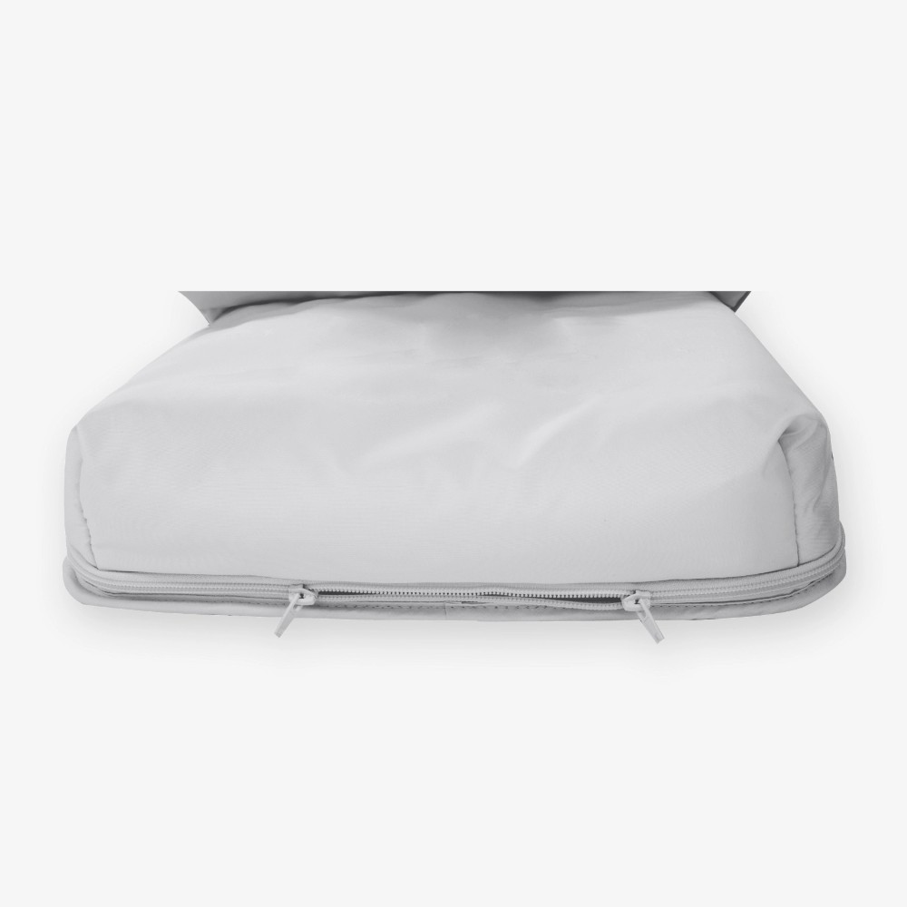 Η φωτογραφία δείχνει Ποδόσακος καροτσιού της εταιρείας Kikka Boo.