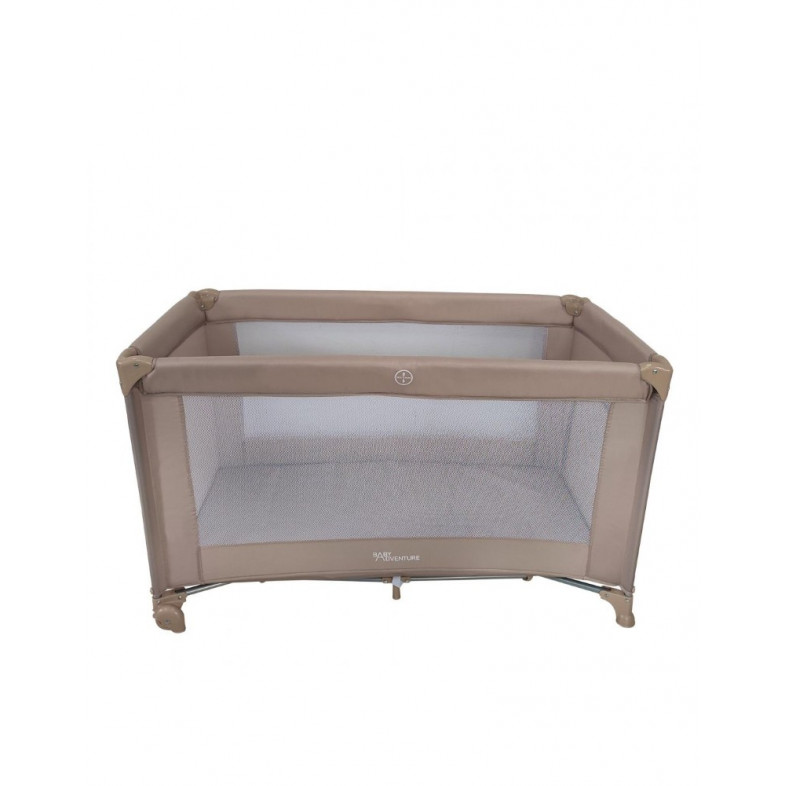 Η φωτογραφία δείχνει Παρκοκρέβατο Dream 1 Layer Grey Baby AdventureΚατάλληλο από 0 έως 36 μήνεςΔιαθέτει 2 πλευρές με δίχτυ και 2 με ύφασμαΠλευρικό άνοιγμα με φερμουάρΜαλακό ΣτρώματακιΟι 2 τροχοί βοηθουν στην καλύτερη μεταφορα τουΕιδική θήκη για την μεταφορά και την αποθήκευσή τουΣυμπαγές και μικρό μ