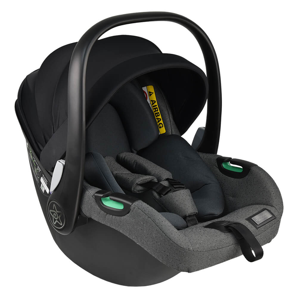 Η φωτογραφία δείχνει Ένα καινούργιο πολυκαρότσι που ήρθε για να σας συνεπάρει τόσο με τον κομψό σχεδιασμό του όσο και την πολυλειτουργικότητά του.