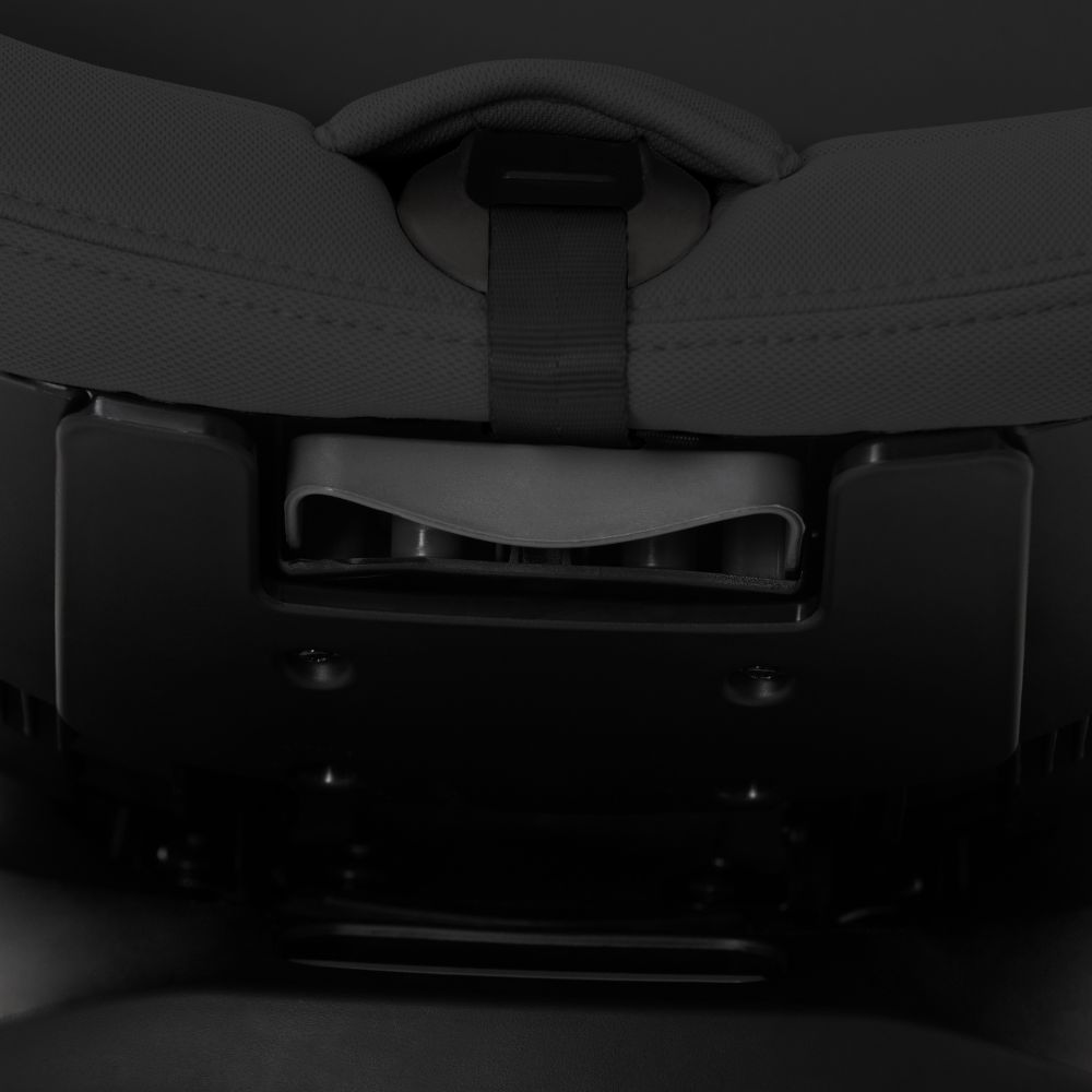 Η φωτογραφία δείχνει Γνωρίστε το Motion 2 – τη δεύτερη γενιά του Motion All Size 360, που πέτυχε την υψηλότερη βαθμολογία σε όλες τις κατηγορίες παιδικών καθισμάτων από τον ανεξάρτητο οργανισμό δοκιμών ADAC.