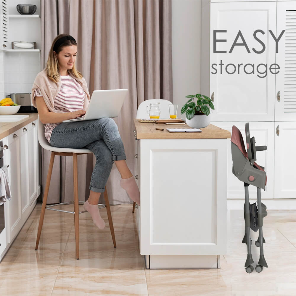 Το Comfy 2 σε 1 της Bebe Stars σχεδιάστηκε με σκοπό να απολαμβάνετε κάθε γεύμα με το παιδάκι σας.