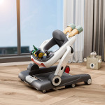 Η φωτογραφία δείχνει Η στράτα Train 3 in 1 (στράτα, jumper, περπατούρα) της Bebe Stars βοηθάει το μωρό σας να καλλιεργήσει την αίσθηση της κατεύθυνσης, να ανακαλύψει την ανεξαρτησία του, να εξοικειωθεί με το περπάτημα, να ασκεί τους μύες των ποδιών και να αυξάνει την εμπιστοσύνη του μωρού σας στην ε