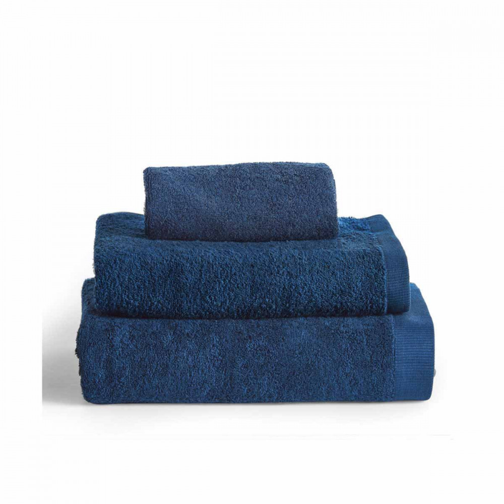 Πετσέτα σώματος της εταιρείας Kentia .