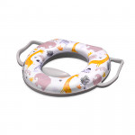 Μαλακό εκπαιδευτικό κάθισμα τουαλέτας με χειρολαβεςΤο μαξιλαράκι είναι αποσπώμενο για εύκολο καθάρισμαΔιαθέτει προστατευτικό πλαστικό για την πρόληψη της διαβροχήςΠρακτικές πλευρικές χειρολαβές