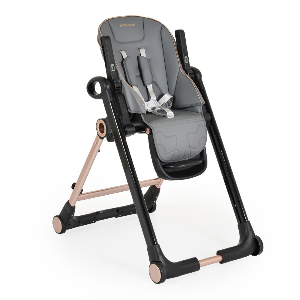 Η φωτογραφία δείχνει Το παιδικό καρεκλάκι Prime είναι μοναδικό με τη σταθερότητα, την ποιότητα και την άνεσή του.