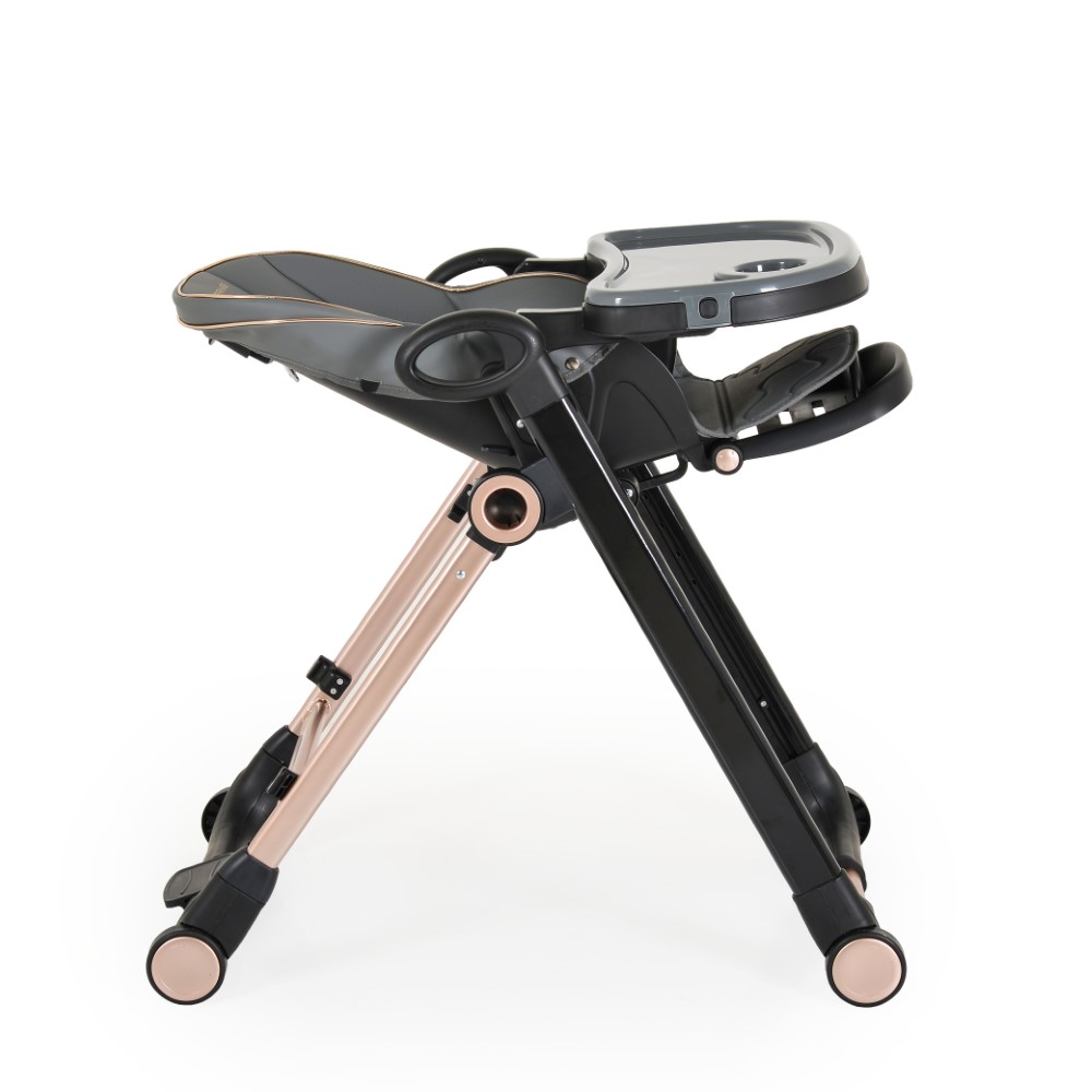 Η φωτογραφία δείχνει Το παιδικό καρεκλάκι Prime είναι μοναδικό με τη σταθερότητα, την ποιότητα και την άνεσή του.