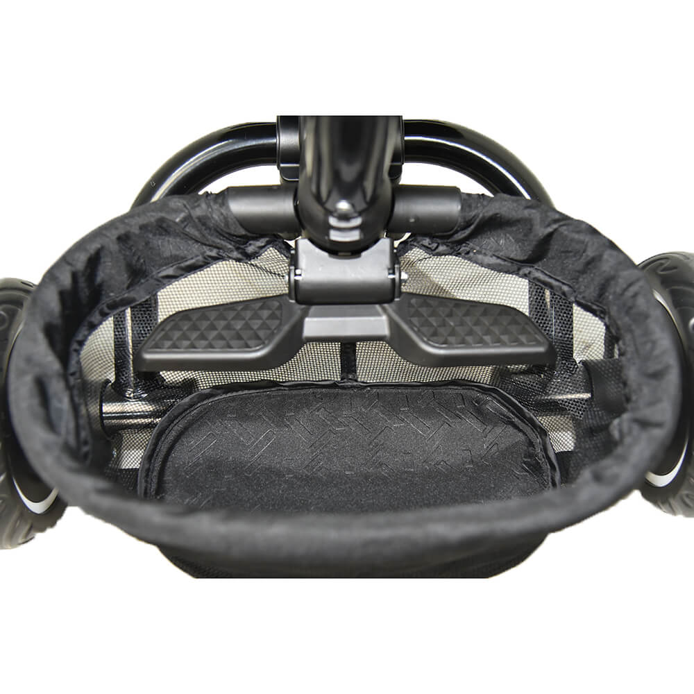 Σας παρουσιάζουμε το νέο&nbsp; τρίκυκλο Racer 3 σε 1 της Bebe Stars , o απόλυτος σύντροφος περιπέτειας για τον μικρό σας εξερευνητή!Ετοιμαστείτε να πετάξετε στα ύψη σε συναρπαστικές περιπέτειες με το τρίκυκλο Racer! Σχεδιασμένο για να παρέχει άνεση, ασφάλεια και ατελείωτη διασκέδαση, αυτό το καινοτό