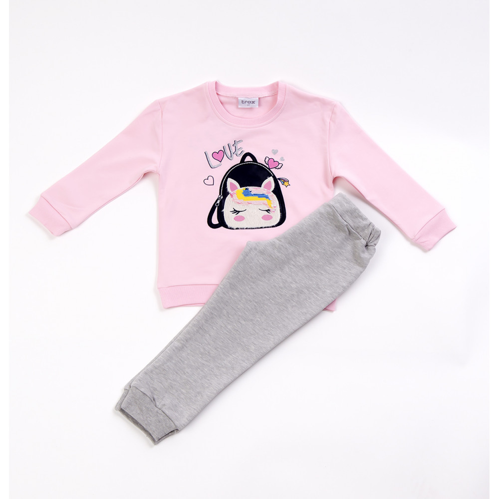 Βρεφική φόρμα σετ Trax για κορίτσιΑποτελείται από μακρυμάνικη μπλούζα φούτερ με εντυπωσιακό ανάγλυφο&nbsp;τύπωμα μπροστά, σε συνδυασμό με παντελόνι φούτερ με λάστιχο στο κάτω μέροςΠοιοτικά ρούχα από την Ελληνική Εταιρία Trax με απίστευτα ανθεκτικά υφάσματα και χρώματα !Σύνθεση:&nbsp;95% Βαμβάκι, 5% 