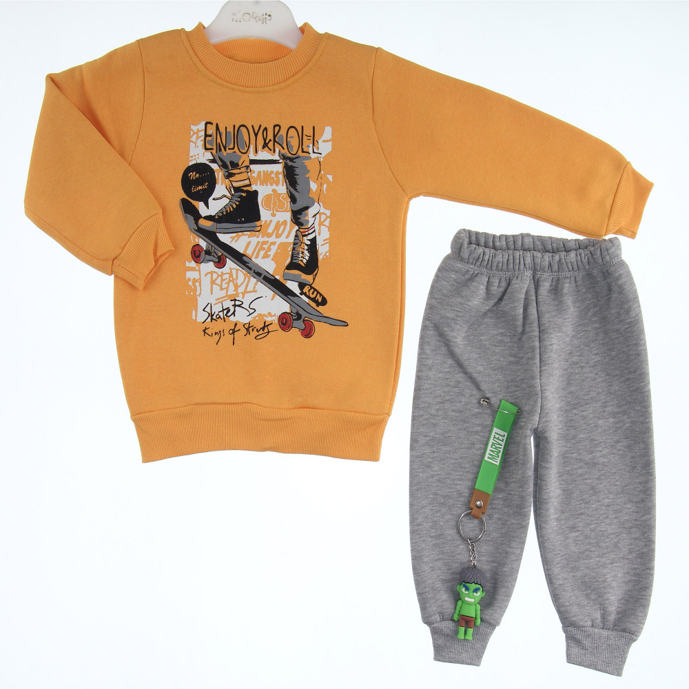 ΠΑΙΔΙΚΟ ΣΕΤ ΓΙΑ ΑΓΟΡΙΜπλούζα-φούτερ μακρυμάνικη με στρογγυλή λαιμόκοψη.