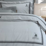 Η φωτογραφία δείχνει Σετ σεντόνια Greenwich Polo Club με κέντημα της σειράς Classic.